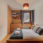 Apartment Le Paradis 2, Alpes Agency, Chamonix, Sleeps 4-5 Chamonix