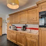 Le Paradis 2, Alpes Agency, Chamonix, Sleeps 4-5 *