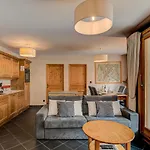 Apartment Le Paradis 2, Alpes Agency, Chamonix, Sleeps 4-5 Chamonix