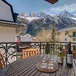 Le Paradis 2, Alpes Agency, Chamonix, Sleeps 4-5 Apartment Chamonix