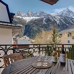 Le Paradis 2, Alpes Agency, Chamonix, Sleeps 4-5 Apartment Chamonix