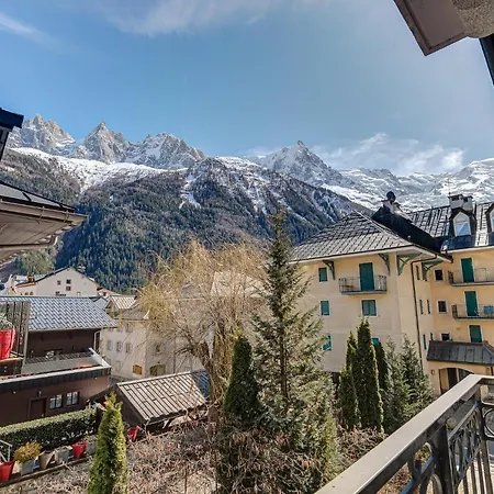 Le Paradis 2, Alpes Agency, Chamonix, Sleeps 4-5 Apartment