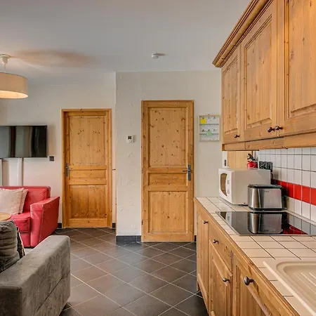 Le Paradis 2, Alpes Agency, Chamonix, Sleeps 4-5 *